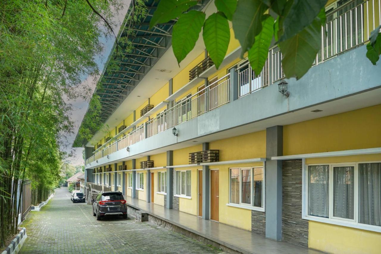 Front One Resort Indraloka Temanggung 외부 사진