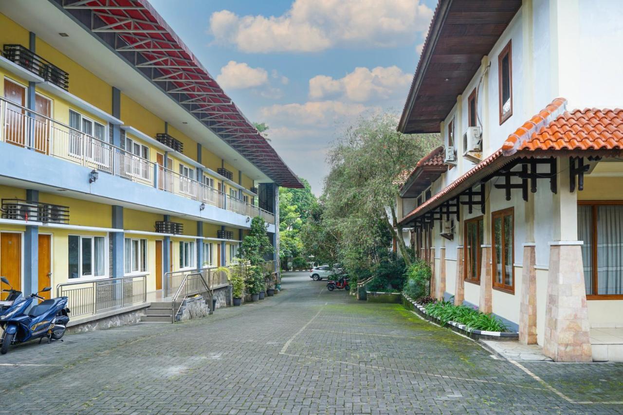 Front One Resort Indraloka Temanggung 외부 사진