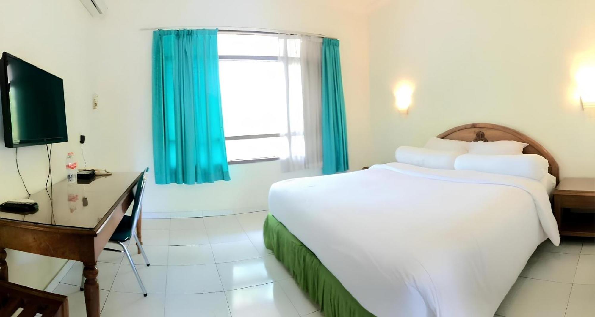 Front One Resort Indraloka Temanggung 외부 사진
